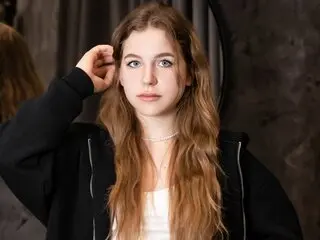 AminaBaker livejasmine real sex