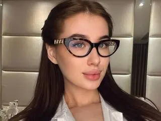 LilyColiins sendungen photos lj